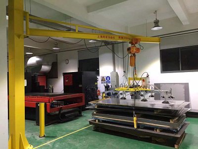 板材小型吸吊机